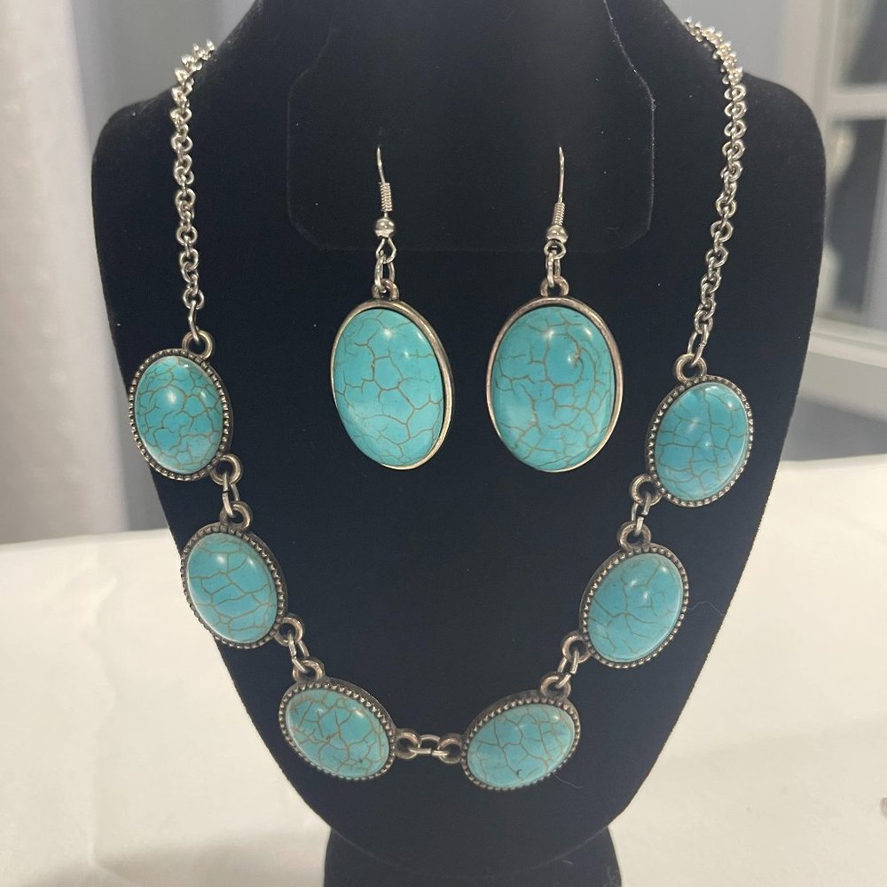 3-piece Turquoise set.